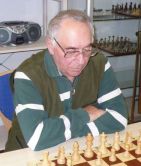 P1200968 Borys Bilyafskyy schon fast geschlagen, dann gelang ihm doch noch ein Dauerschach.JPG