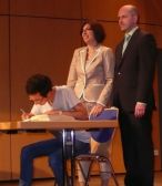 P1180885 = Ronny Rahman beim Eintrag ins Goldene Buch.JPG